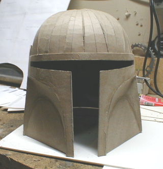 Wie ein Karton Kostüm Helm 7 Schritte, um (mit Bildern)