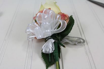 Comment faire un Corsage - mariage bricolage