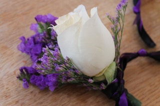 Comment faire un bouquet de corsage pour PROM serez mieux que tous ceux achetés en magasin Versions