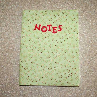 Wie man einen Stoff bespannt Notebook oder Journal