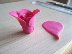 Comment faire un anneau de fleur FIMO, le banc