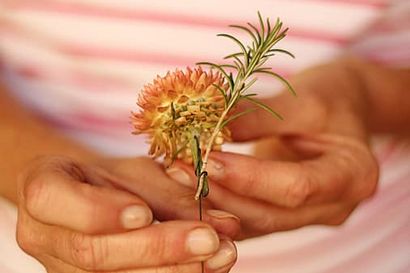 Comment faire une couronne de fleurs tête