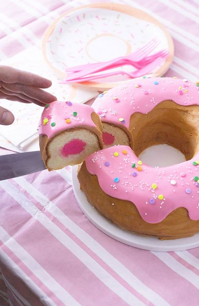 How To Make A Riesen Donut Kuchen, Cakegirls