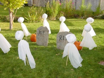 Comment faire un cimetière Halloween! Le décorateur Budget