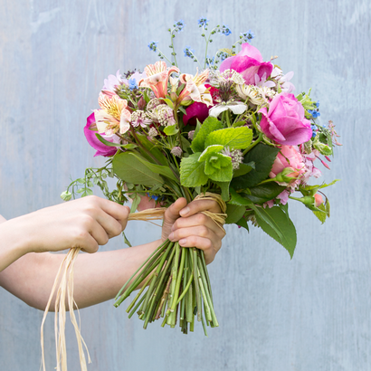 Comment faire un bouquet de fleur de main-Tied, DK Explorez