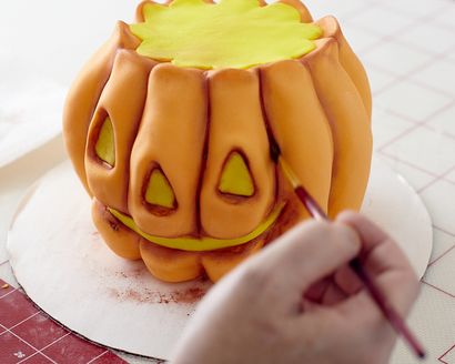 Wie man ein Jack O Lantern Pumpkin Cake Make - Step x Step, Cakegirls