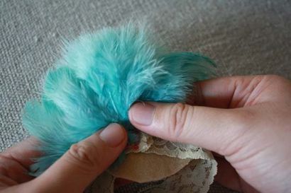 Comment faire un bébé Bandeau dentelle élastique avec Birdcage Veil, plumes et fleurs en tissu Tutoriel