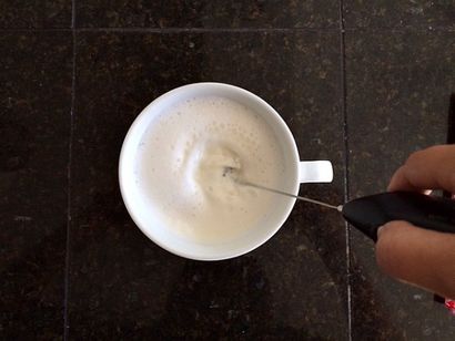 Comment faire un café au lait à la maison sans une machine à expresso