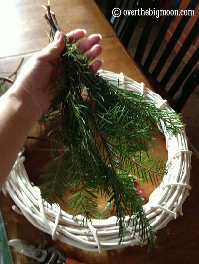 Comment faire une couronne de fleurs en direct de Noël