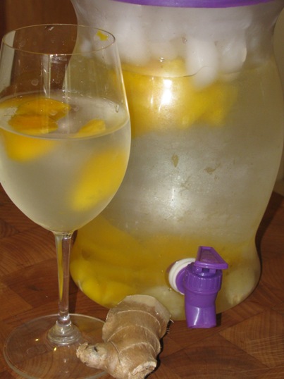 Comment faire une mangue au gingembre Detox boire de l'eau Recette