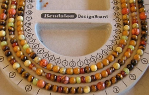 Comment faire un collier de perles multibrins