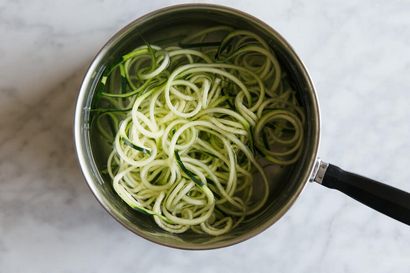 Comment faire et cuire les nouilles Zucchini Les méthodes les plus populaires