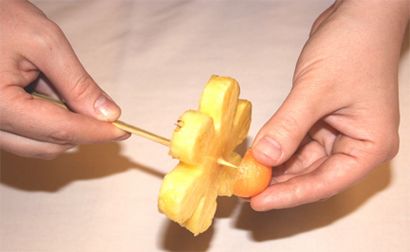 Wie man einen essbaren Früchte Bouquet