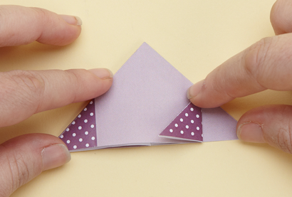 Comment faire un signet coeur origami - Mollie Makes (Mollie) Comment faire un signet coeur origami - Mollie Makes