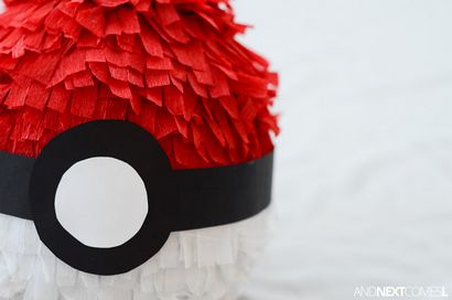 Wie ein Pokeball Pinata zu machen und als nächstes kommt L