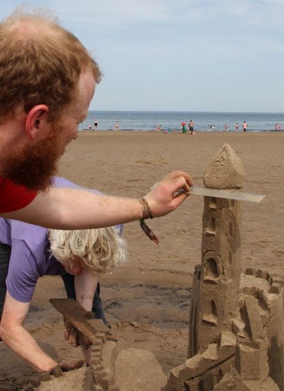 Comment faire un château de sable avec la BBC The One Show