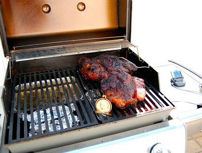 Wie man Authentic Pulled Pork auf einem Gasgrill