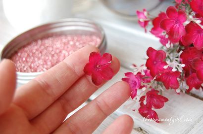 Wie man eine Hochzeit pomander, küssen Ball oder Ornament mit Seidenblumen zu machen, DIY (Hochzeit) Wie man eine Hochzeit pomander, küssen Ball oder Ornament mit Seidenblumen machen, DIY