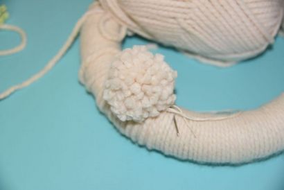 Comment faire une couronne de fleurs de fil Pom-Pom pour toutes les occasions