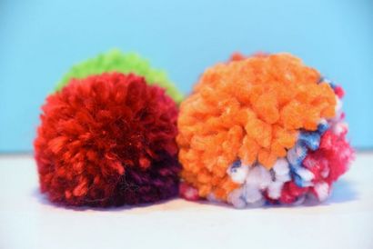 Comment faire une couronne de fleurs de fil Pom-Pom pour toutes les occasions