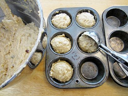 Wie man Banana Nut Haferflocken Muffins machen