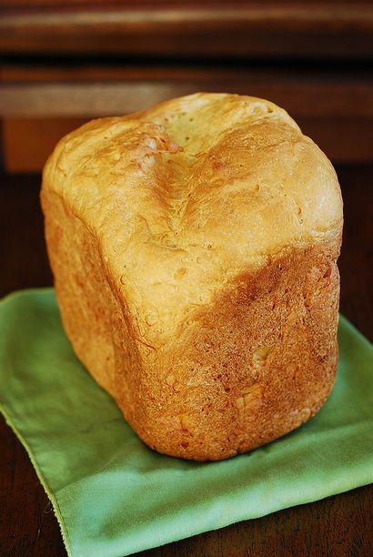 Comment faire du pain blanc de base moins dense dans une machine à pain