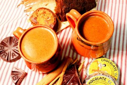 Comment faire Champurrado - un chocolat chaud mexicain épais - My Humble Cuisine