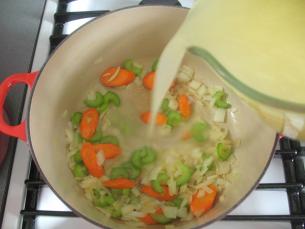 Comment faire la cuisson du poulet soupe de nouilles Démarrer