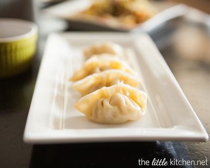 Wie man chinesische Potstickers (Rezept und Video), The Little Kitchen