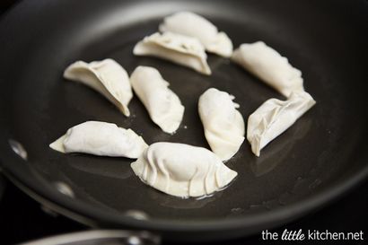 Wie man chinesische Potstickers (Rezept und Video), The Little Kitchen