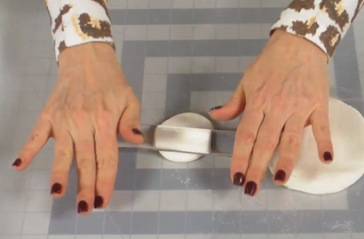 Comment faire la pâte de fécule de maïs argile à l'aide de colle Tacky, iLoveToCreate