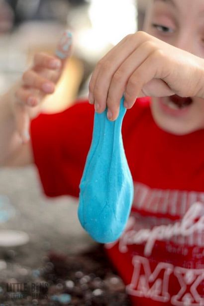 Comment faire la fécule de maïs Slime Recette avec la colle pour les enfants