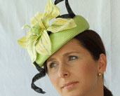 Comment faire fascinators avec des plumes, par How2hats