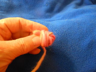 Comment faire Felted Balls laine Sèche 12 étapes (avec photos)