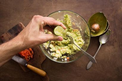 Wie machen Guacamole länger - 5 Schritte