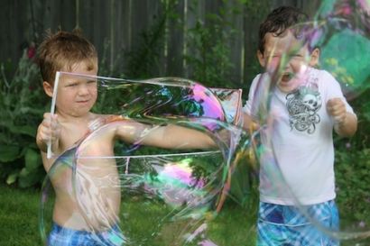 Comment faire Homemade des bulles géantes qui Blow Your Mind - Happy Hooligans