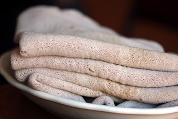 Comment faire injera (Ethiopian Sourdough Flatbread)