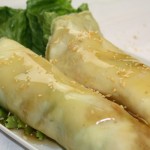 Comment faire Lumpiang Sariwa, Lumpia de légumes frais avec maison Egg Wrapper et sauce douce -