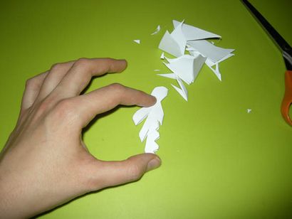 Comment faire des flocons de neige en papier