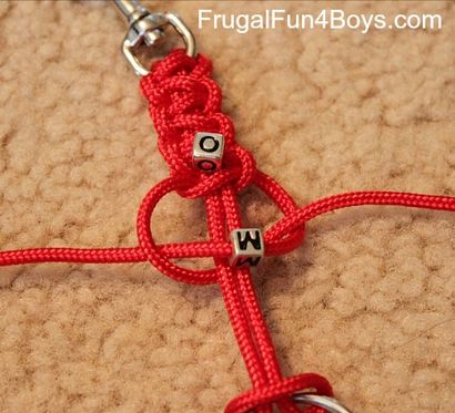 Comment faire Corde de parachute (Paracord) Zips et Porte-clés - Fun Frugal pour les garçons et les filles