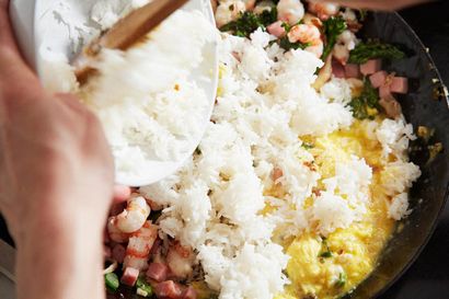 Wie man perfekt gebratener Reis in 6 Schritten machen