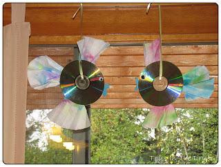 Comment faire suncatcher de poissons arc-en-utilisant de vieux CD