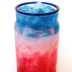 4. Juli - wie Rot, Weiß und Blau Getränk für Kinder machen
