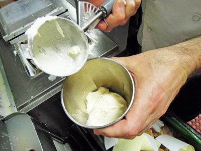 Comment faire le Milkshake parfait à la maison, FN Dish - Blog Food Network