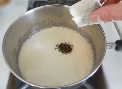Comment faire le thé parfait Latte, un ingrédient chef