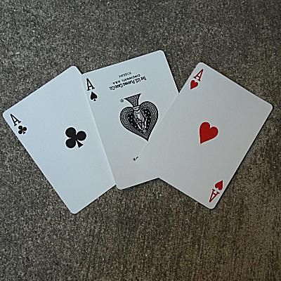Comment faire pour effectuer le changement Trick Card Ace