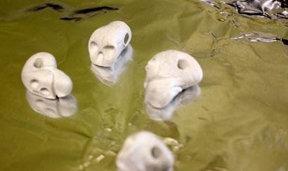 Comment à des perles de crâne d'argile polymère - Lark Crafts