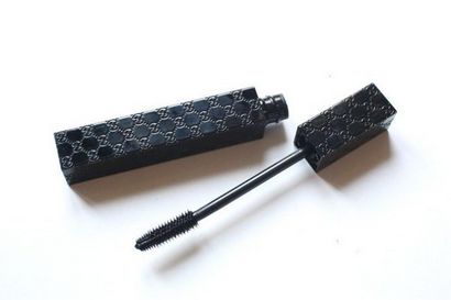 Wie wiederzubeleben Out Mascara Getrocknete und Alternate Verwendungen von Mascara Wand