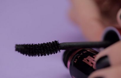 Wie man Revive Dry Mascara in 3 einfachen Schritten