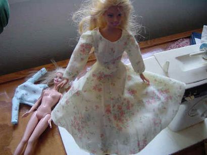 Comment coudre la robe de Barbie